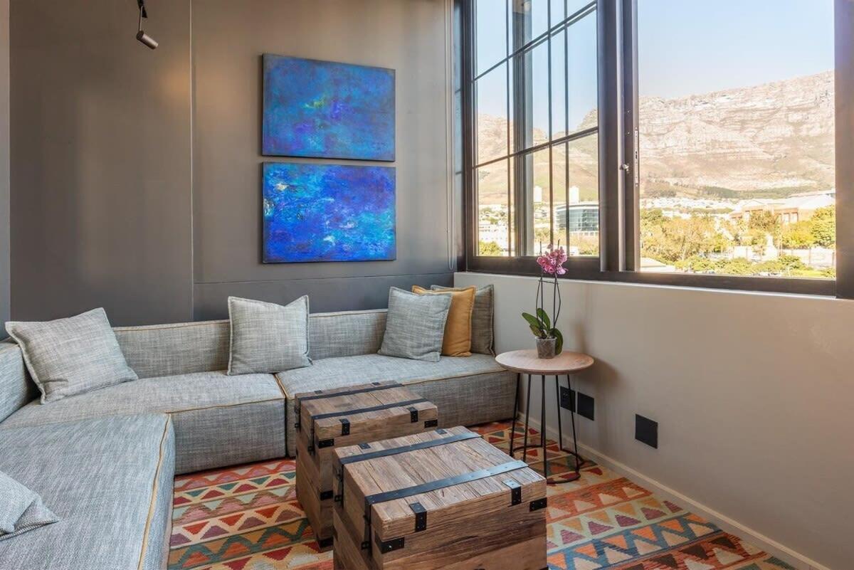 Apartment Stylish Loft With Breathtaking Mountain Views Cape Town