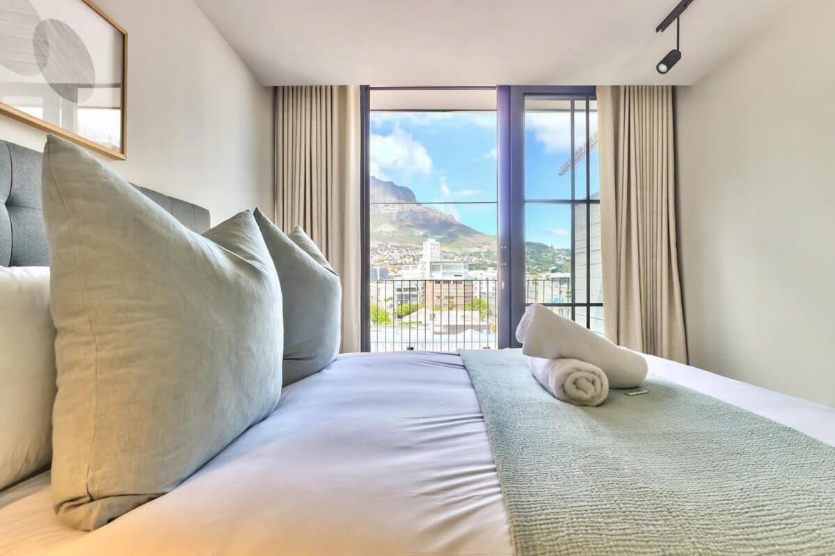 Stylish Loft With Breathtaking Mountain Views Apartment